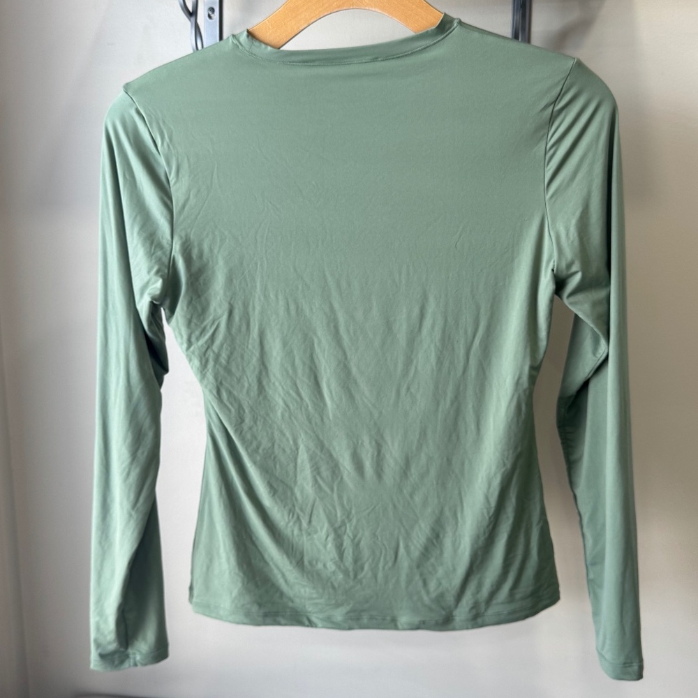 C2O2 Green Long Sleeve Top - Picture 4 of 4
